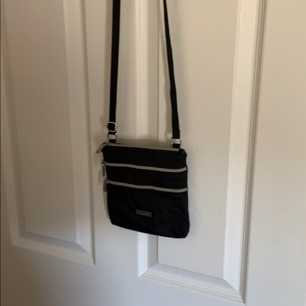 Travel purse